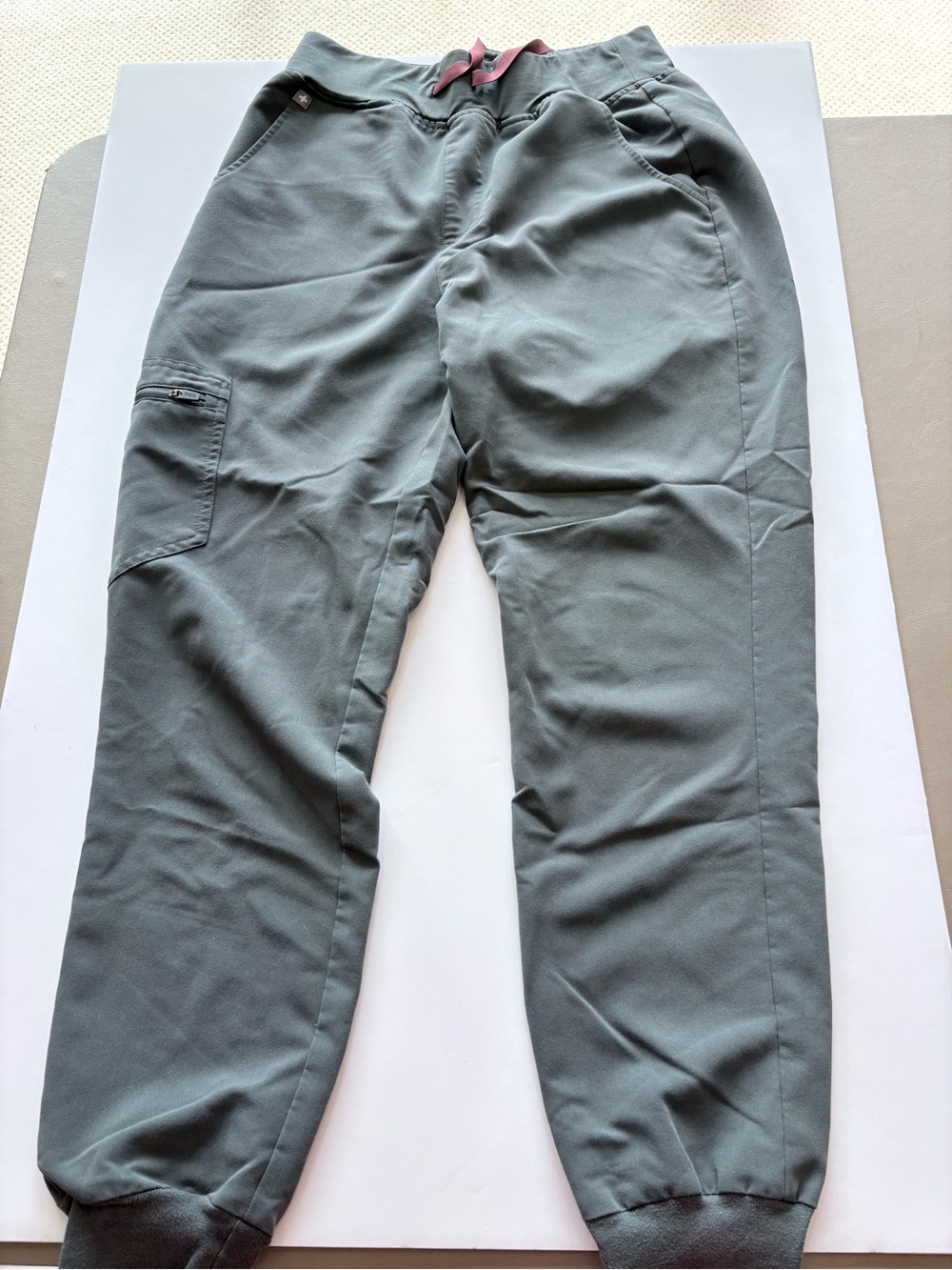 FIGS Graphite Scrub set - Picture 6 of 7